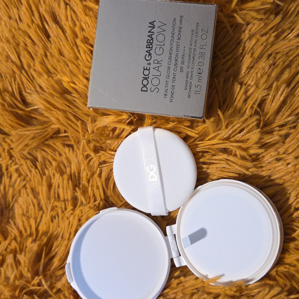 NEW Dolce & Gabbana Silver Solar Glow Cushion Foundation Refill 205 SILK - Picture 2 of 2